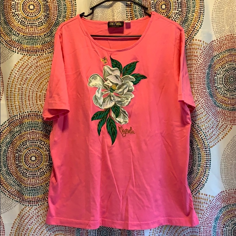 ⭐️ Bob Mackie short sleeve t-shirt